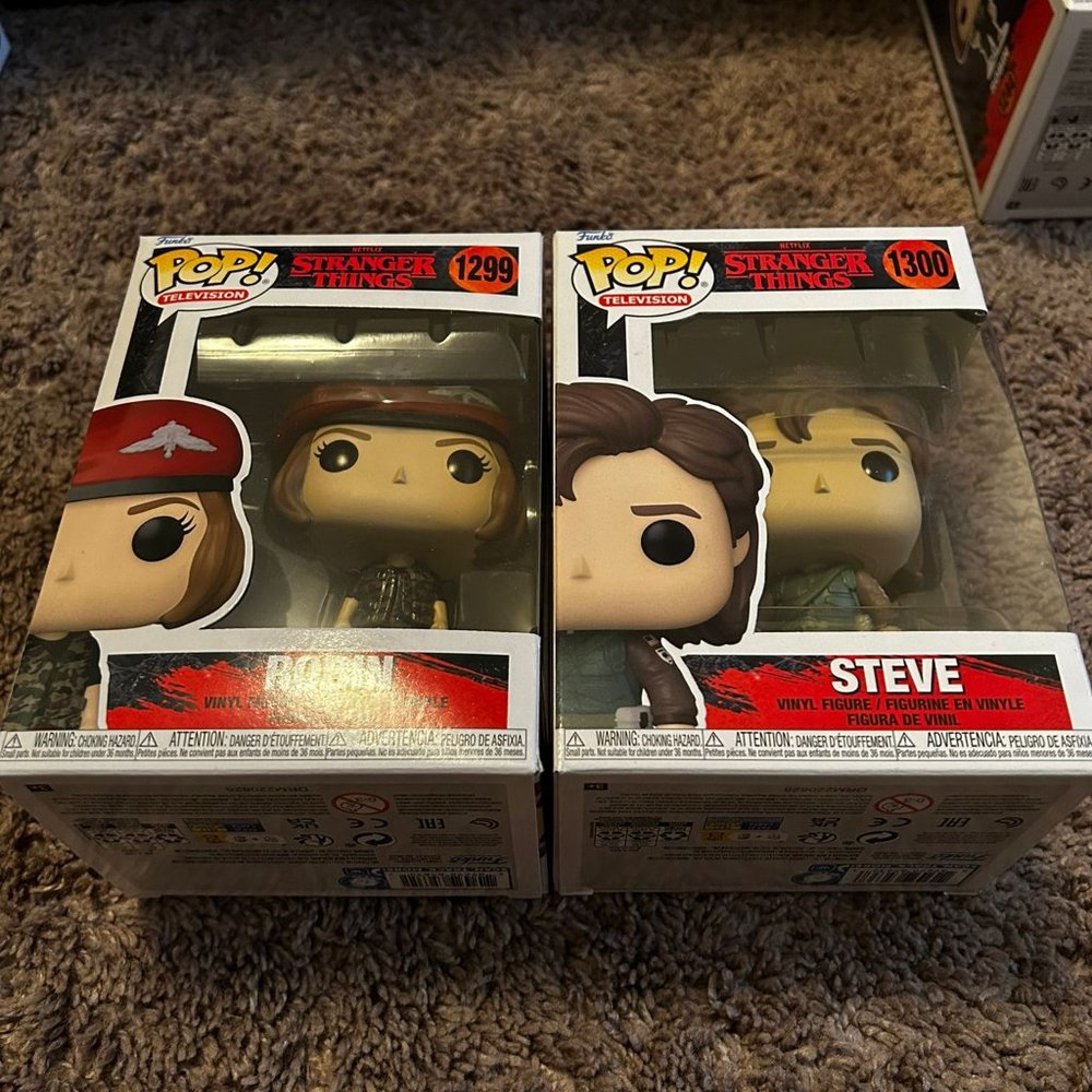 Funko Pop! Stranger things Lot - Robin & Steve